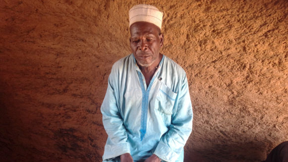 Ibrahim Hassan från Nigeria lider av lymfatisk filariasis.